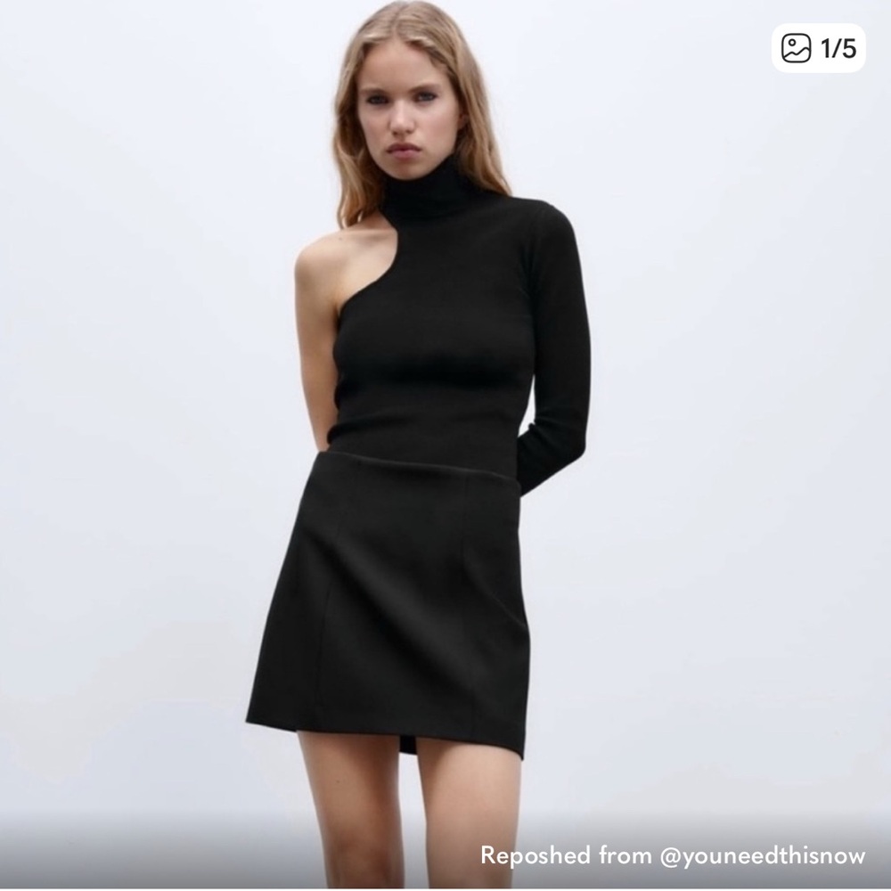 NWT Zara Black Asymmetrical Ribbed Turtle Neck Top Size Medium - Picture 2 of 2